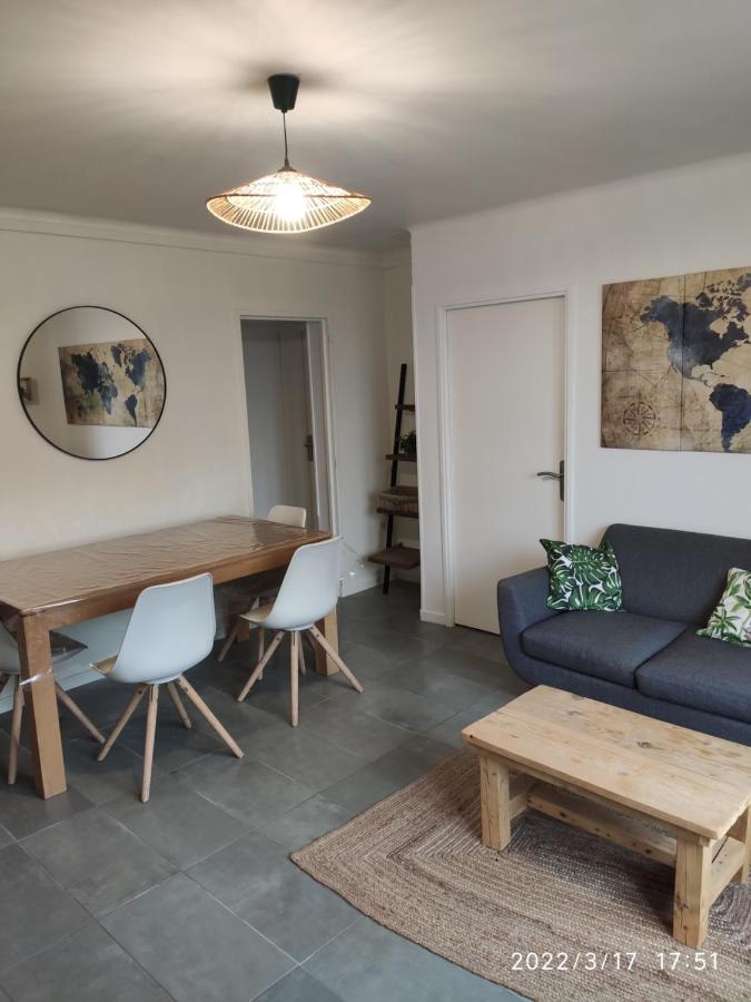 Les Tamaris Apartment อาร์ลส์ ภายนอก รูปภาพ