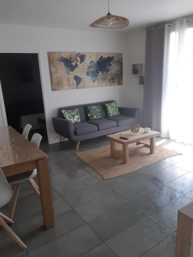 Les Tamaris Apartment อาร์ลส์ ภายนอก รูปภาพ